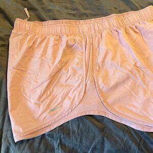 Nike Tempo Dri-Fit Shorts 2X Plus Size Pink